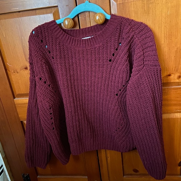 Burgundy sweater - Picture 1 of 1